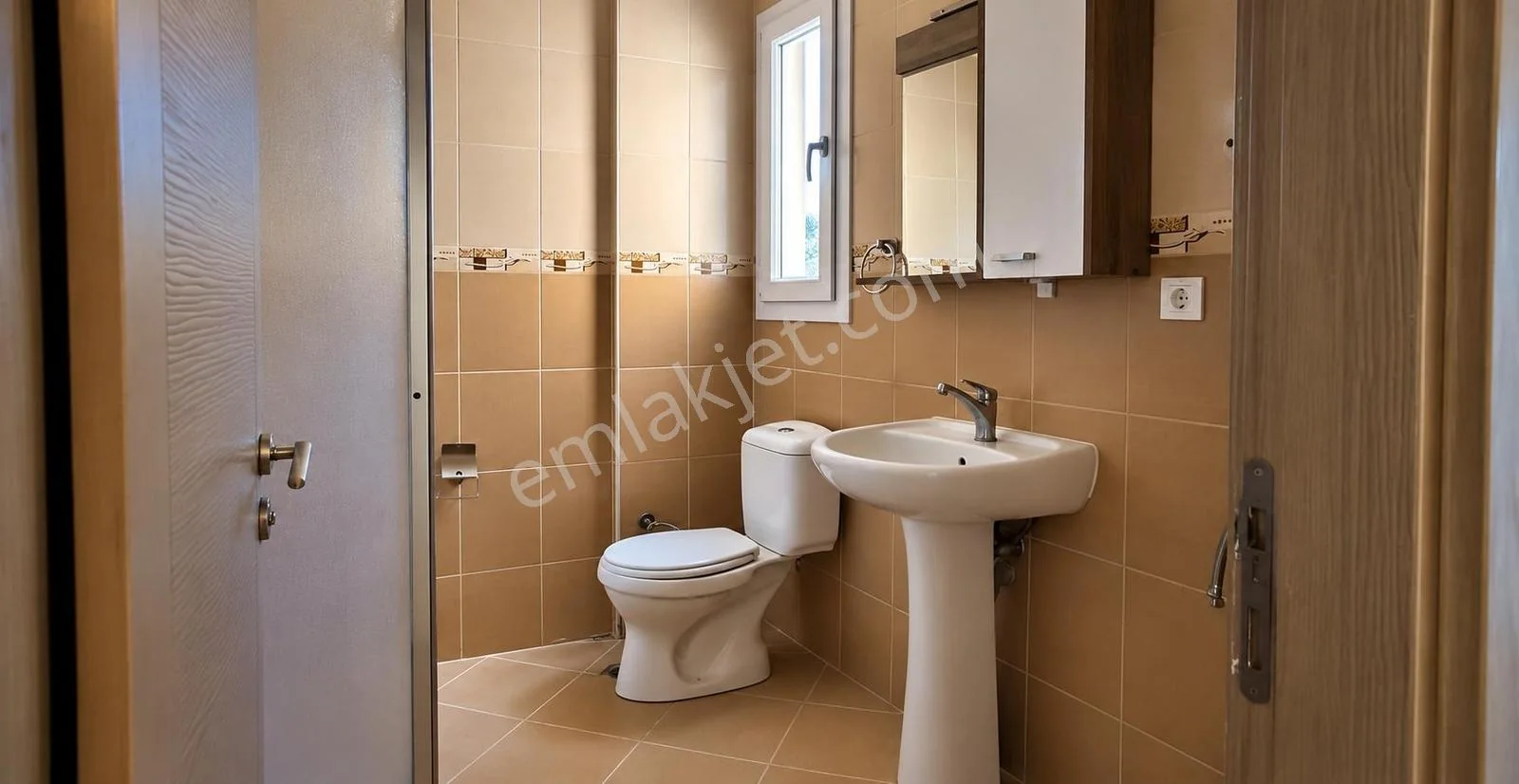 2+1 Upper Floor For Sale In Alt Konacik, photo 5