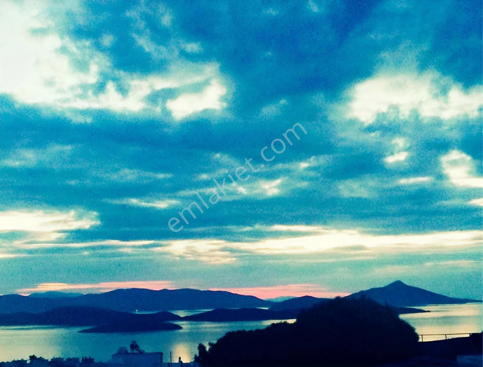 2+1 Upper Floor with Corner Location Sea View in Bodrum Bağla Bankev, photo 1