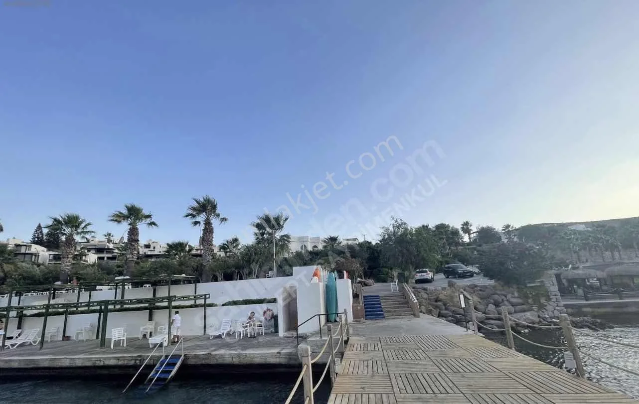 2+1 Wohnung zum Verkauf mit Privatstrand in Bodrum, Standort Bağla Bankev, photo 1