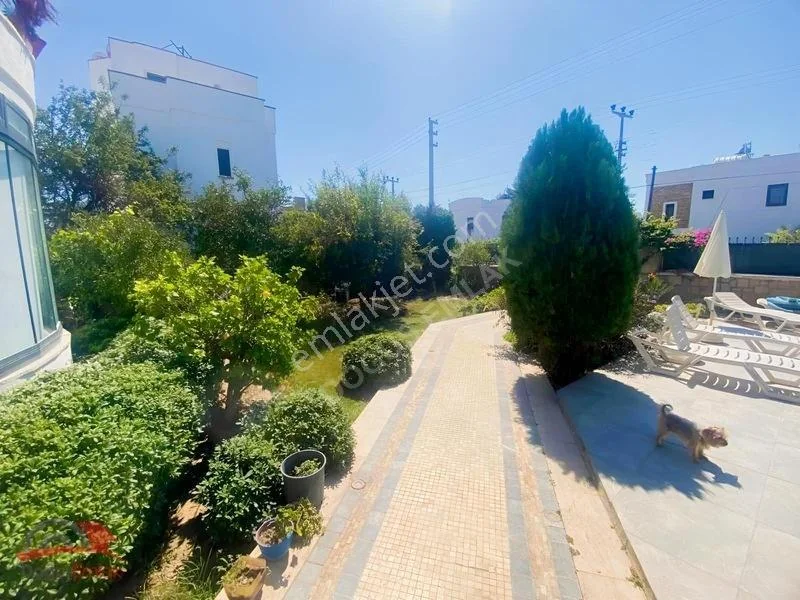 2+1 Flat in a Site with Pool in Bahçelievler from Doğuş Emlak, photo 5
