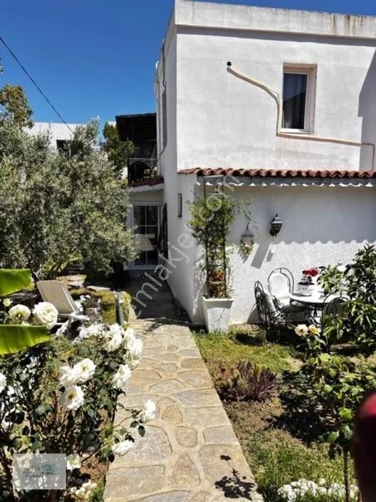 2+1 and 1+1 Garden Floor Flat in Torba, Walking Distance to the Sea, photo 1
