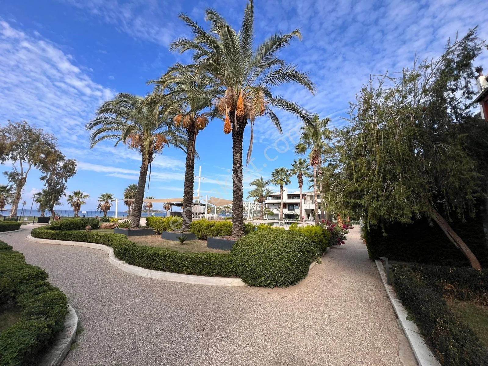 2+1 Wohnung in Turgutreis, direkt am Meer, Privatstrand, soziale Einrichtungen, photo 1
