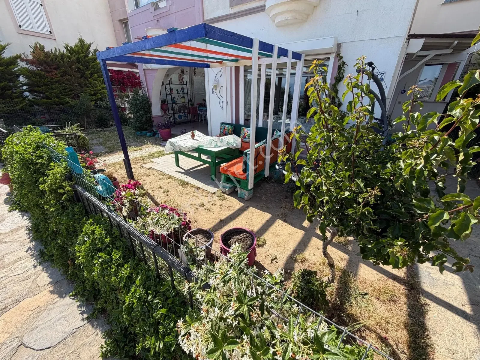 2+1 Wohnung zum Verkauf in Bodrum, Gumusluk, mit Meerblick, Garten, photo 3