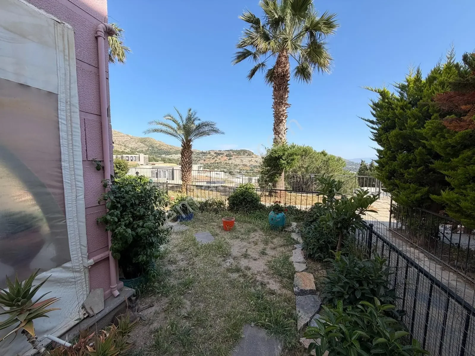 2+1 Wohnung zum Verkauf in Bodrum, Gumusluk, mit Meerblick, Garten, photo 4