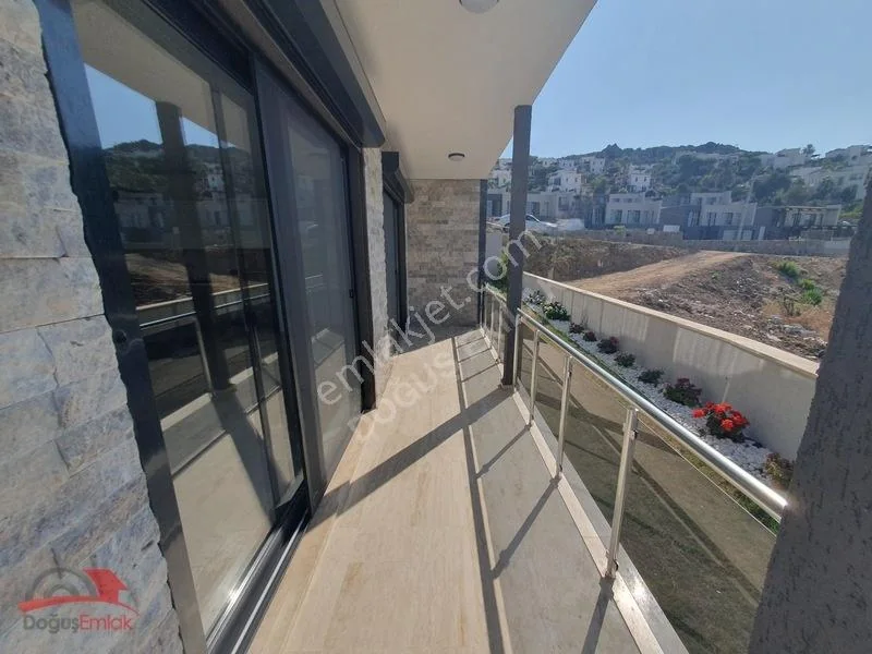 2+1 Upper Apartment with Sea View and Pool in Gümüşlük from Doğuş Emlak, photo 5