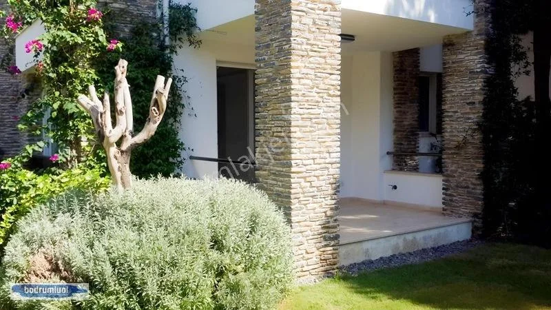 Bodrum Ortakent Acıbadem Ted Civarı Satılık 3+1 Bahçe Katı, photo 1