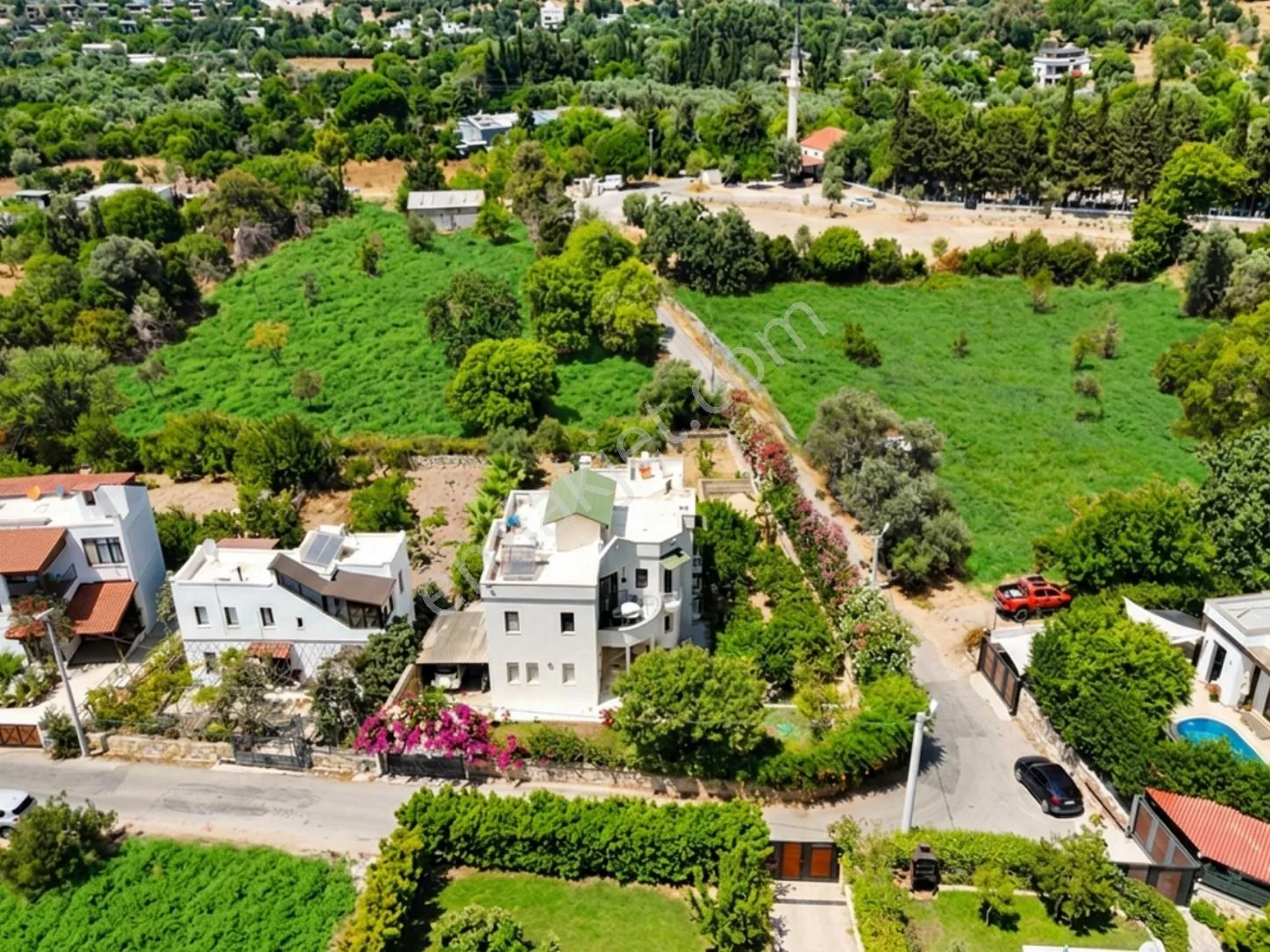 Geräumige 2+1-Wohnung im Obergeschoss zum Verkauf in Bodrum Yalıkavak, photo 1