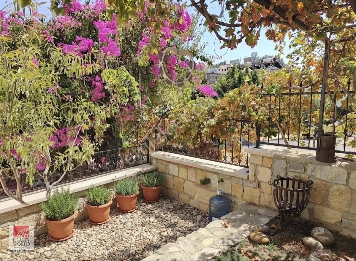 Urgent Sale | 2+1 For Sale With Large Garden In Yokuşbaşı, photo 3