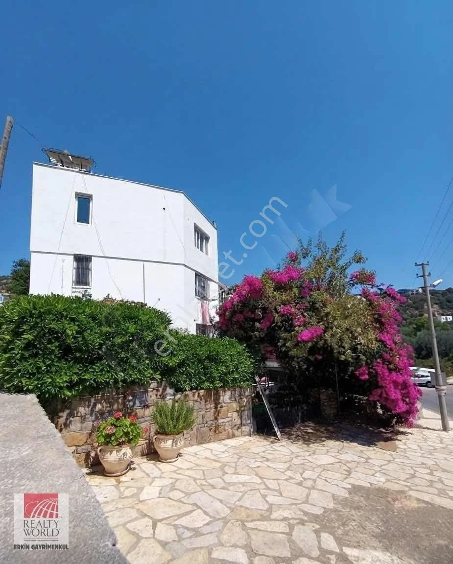 Urgent Sale | 2+1 For Sale With Large Garden In Yokuşbaşı, photo 1