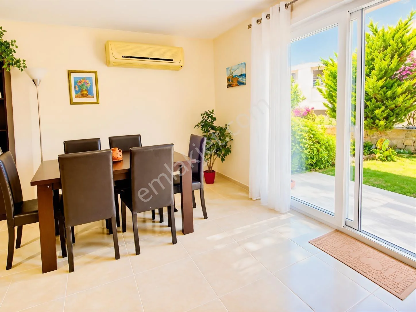 Duplex House with Corner Garden and Pool in Güvercinlik for Investment, photo 2