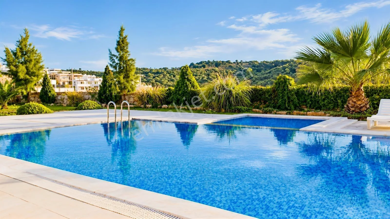 Duplex House with Corner Garden and Pool in Güvercinlik for Investment, photo 4