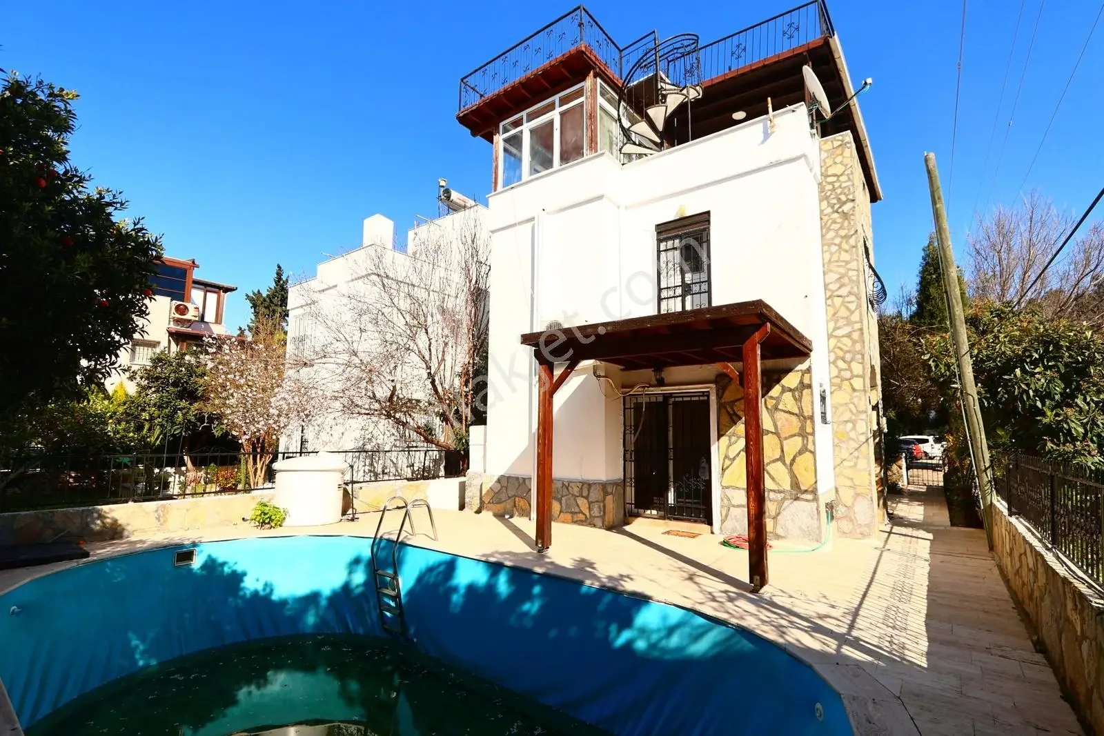Triplex with Detached Pool in Turgutreis Center from S-a-k-a-l-l-ı-dan, photo 1