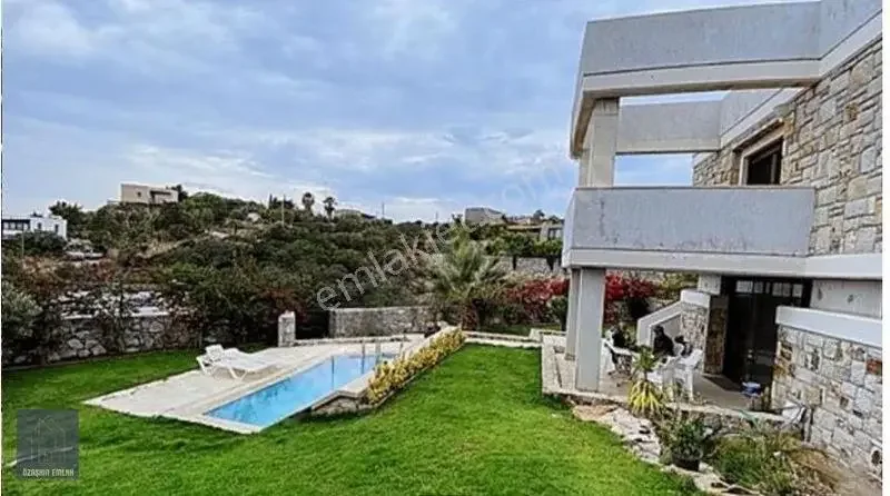 4+2 Villa with Sea View and Private Pool in Gümüşlük, photo 3