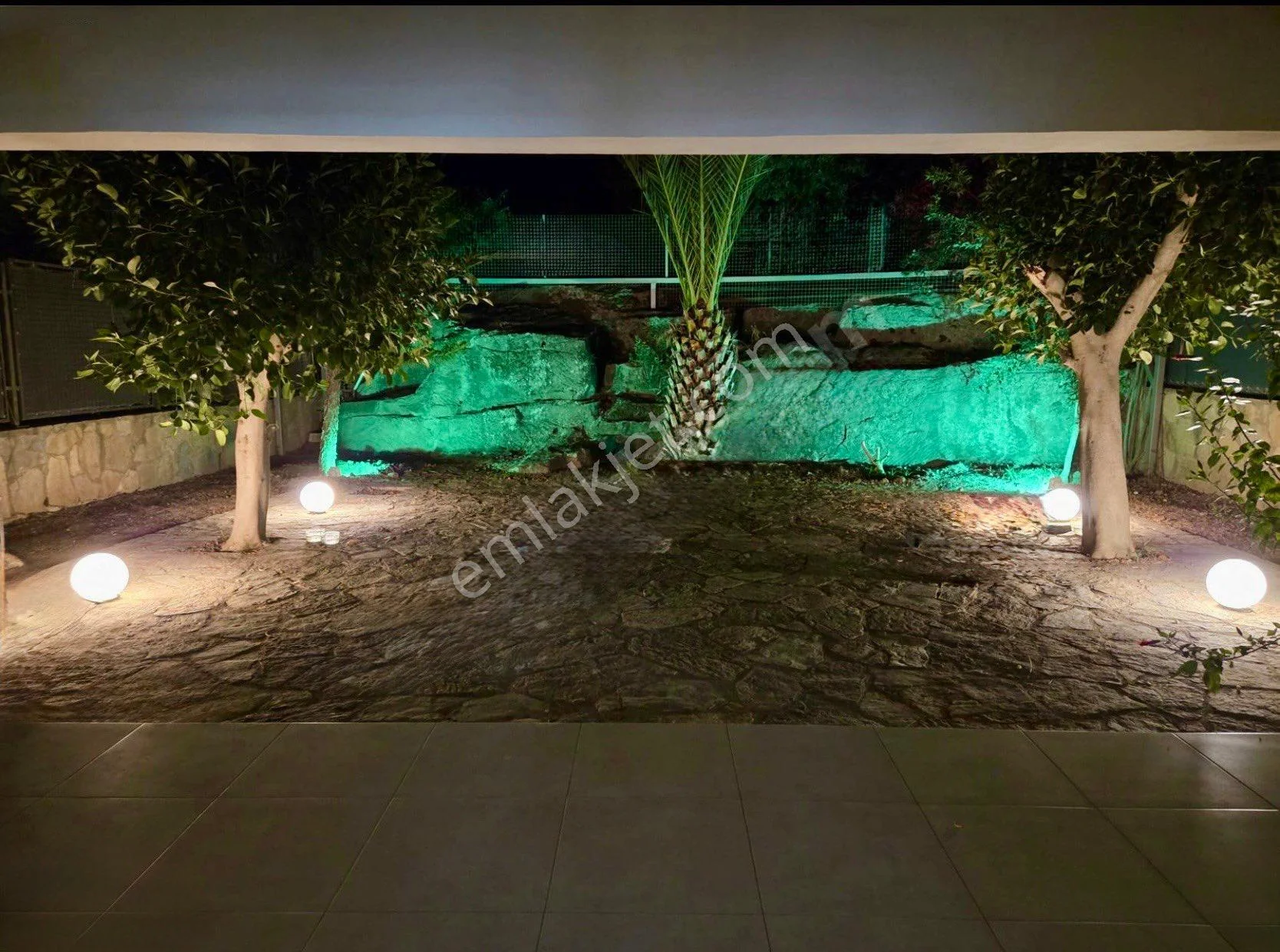 3+1 Fully Detached House with Garden for Sale on a 295 M² Land in Bodrum Bahçelievler, photo 4