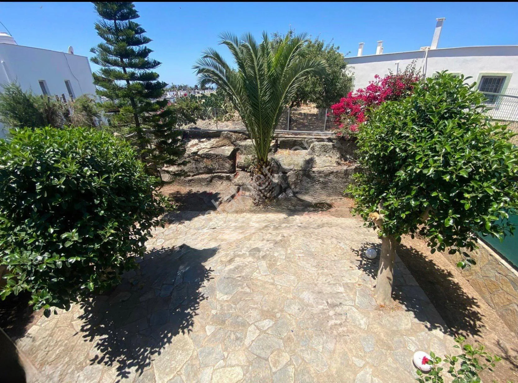 3+1 Fully Detached House with Garden for Sale on a 295 M² Land in Bodrum Bahçelievler, photo 5