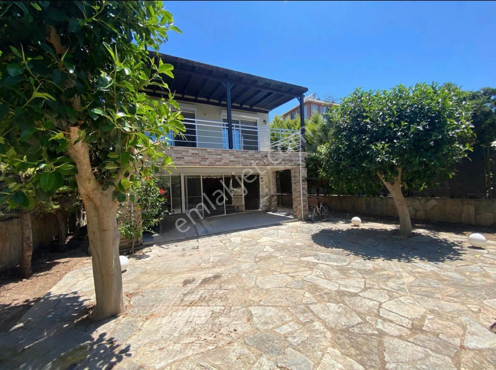 3+1 Fully Detached House with Garden for Sale on a 295 M² Land in Bodrum Bahçelievler, photo 1