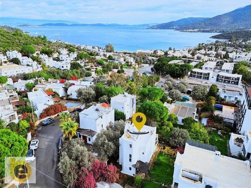 3+1 Detached Duplex with Sea View and Garden in Bodrum Torba, photo 1