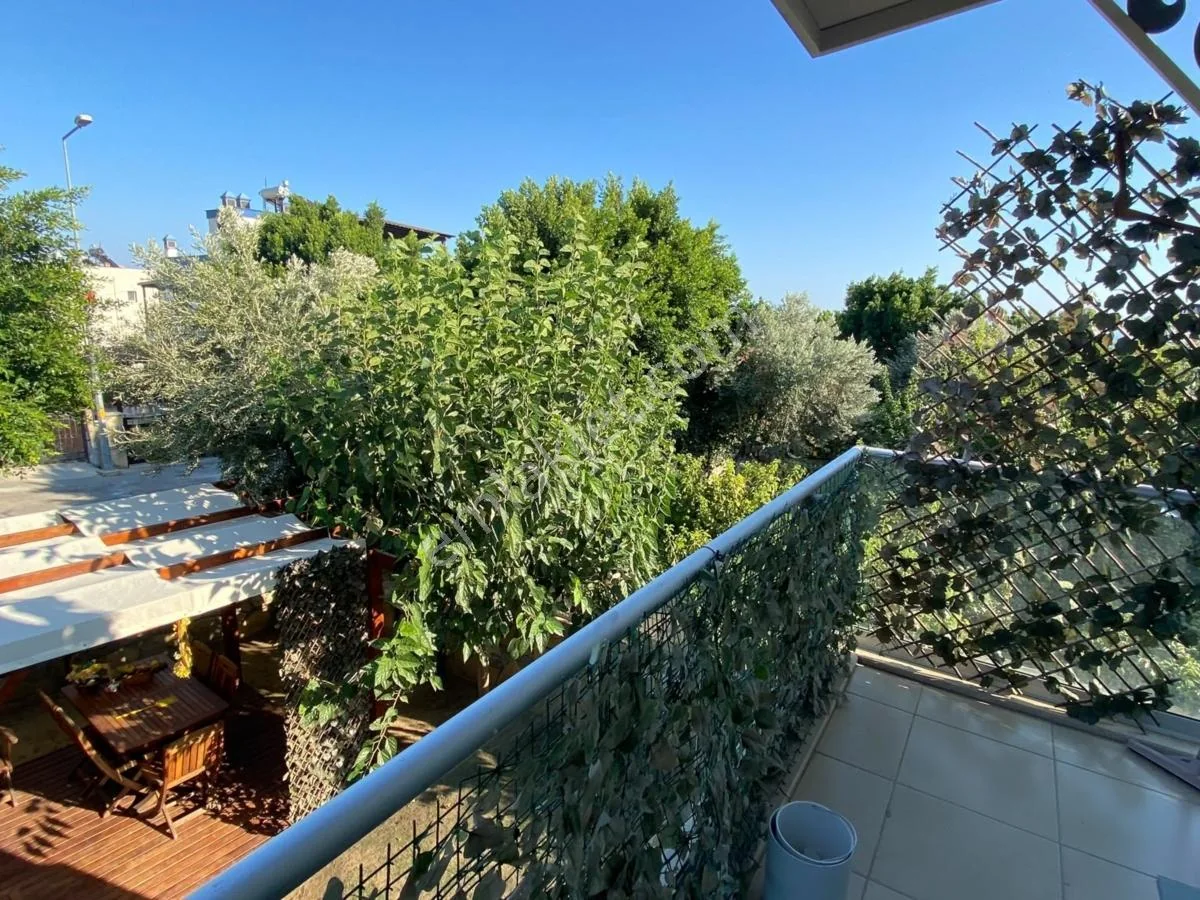 Komplett freistehende 3+1 Villa zum Verkauf in Konacık, photo 3