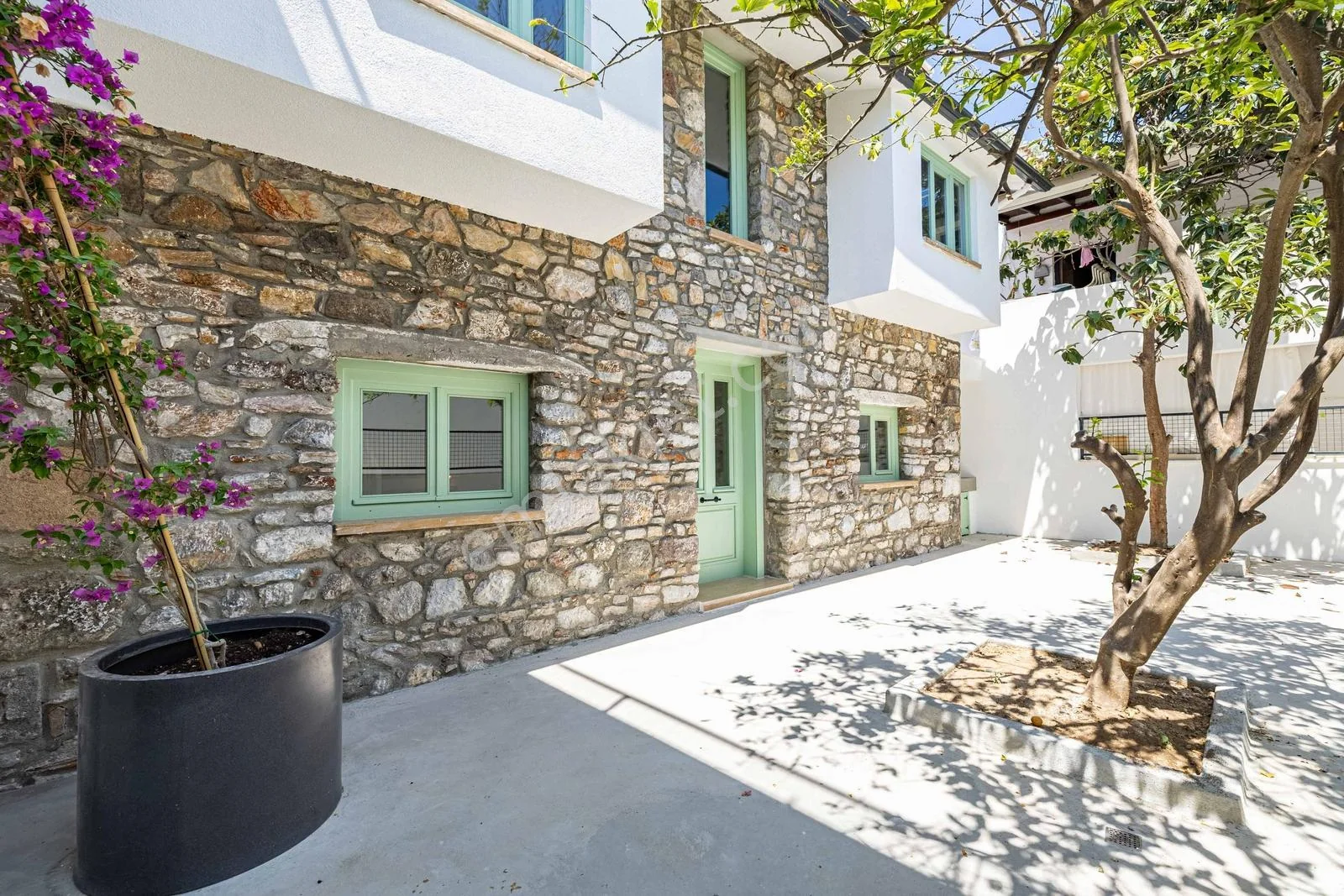 Renovated Authentic Bodrum Stone House with Marina and Castle Views, photo 2