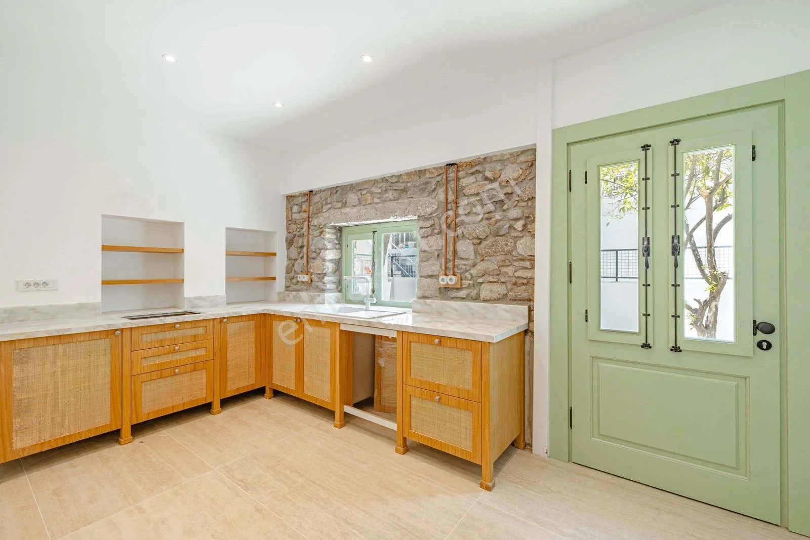 Renovated Authentic Bodrum Stone House with Marina and Castle Views, photo 4