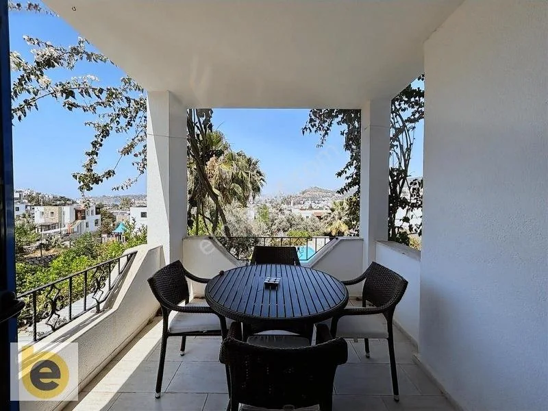 3-Flat Building with Pool for Sale in Umurca, Close to the Beach and Market, photo 4