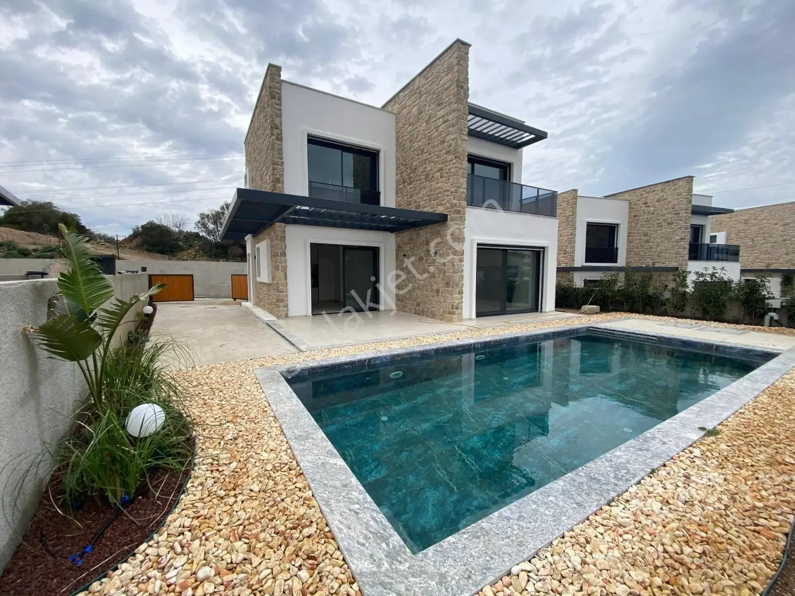 Komplett freistehende 3+1 Villa mit privatem Pool zum Verkauf in Bodrum Gümüşlük, photo 1