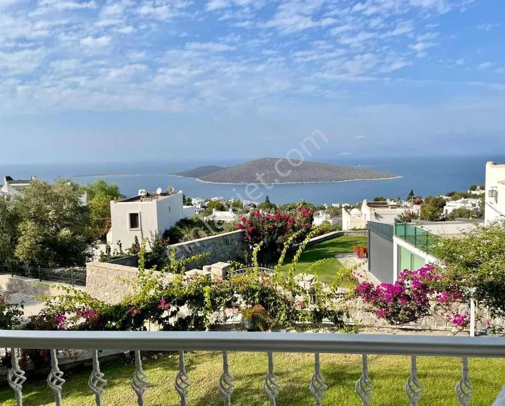 Türkbükü Hekimköy Site Fully Detached 3+1 Villa for Sale, photo 1