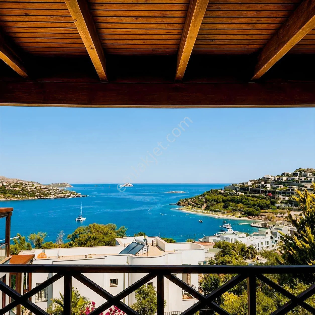4+2 Villa with Beach for Sale in Bodrum Tilkicik, photo 1