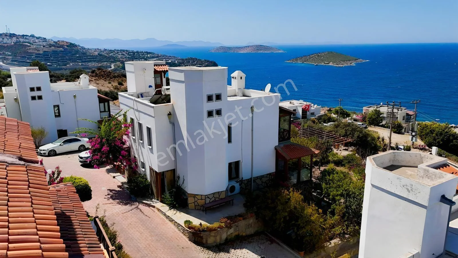 Detached Villa with Magnificent Sea Forest View Close to Yalıkavak, photo 1