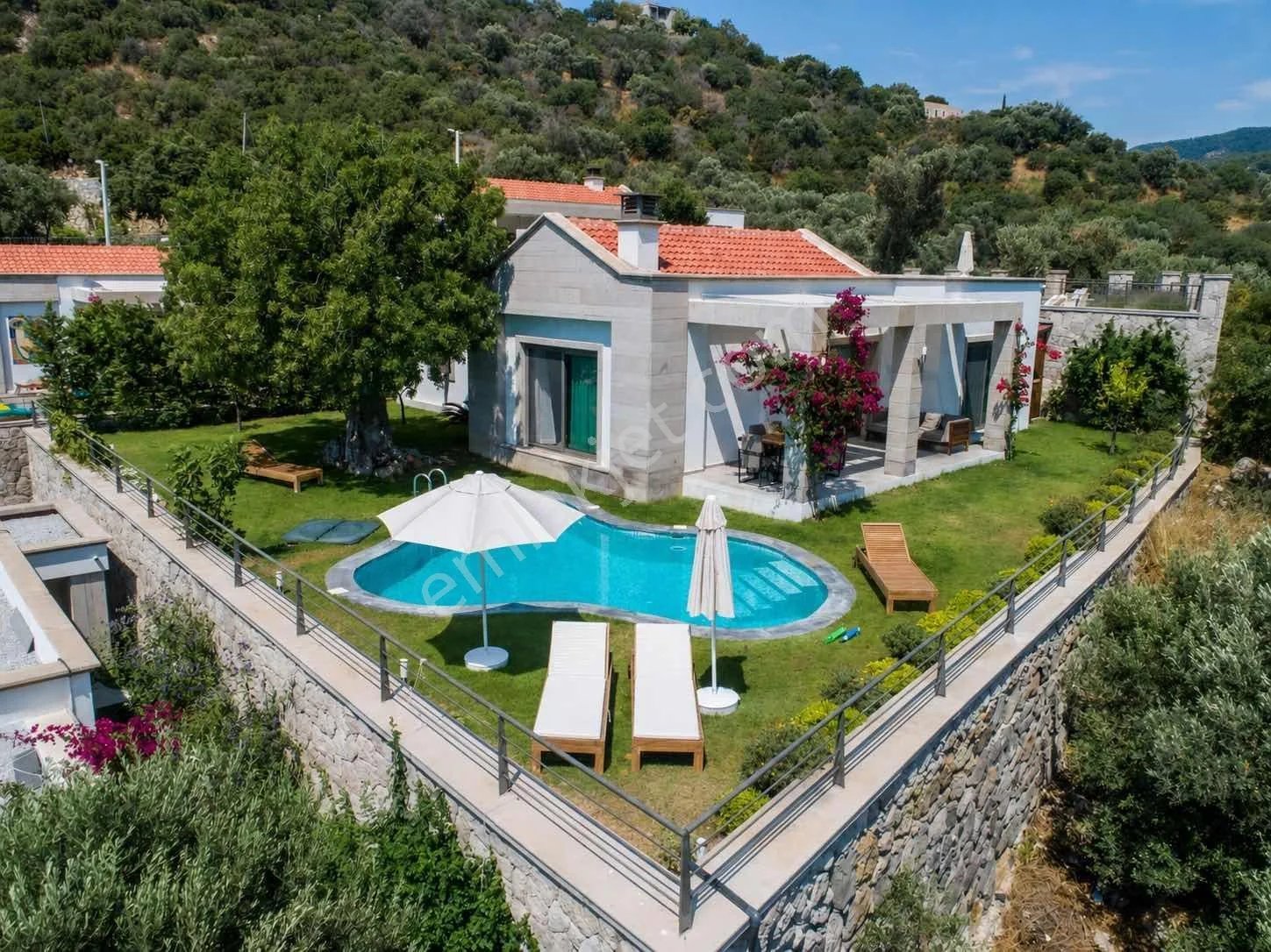Magnificent Fully Detached Villa in Yalıkavak Center, photo 1