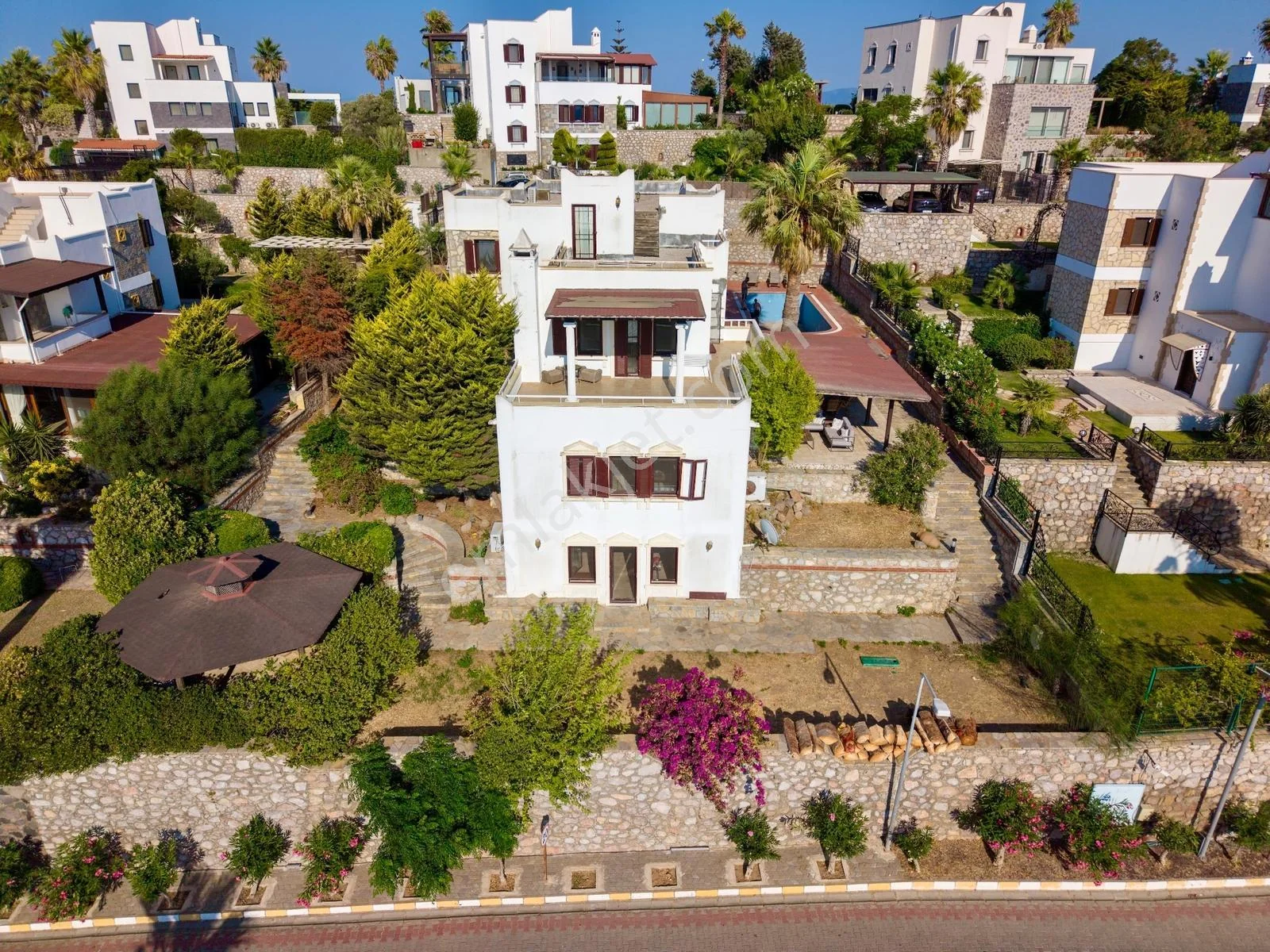 Eine weiße Seite in Yalıkavak Seba Prestige! 7+2 Villa mit Pool, photo 2