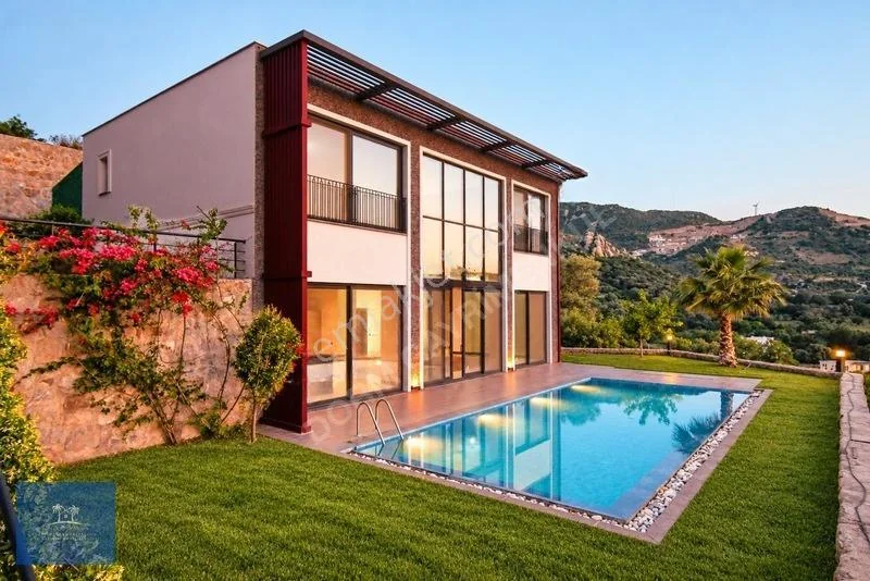 Sea View Villa for Sale with 1,000 M2 Plot in Yalıkavak, photo 3