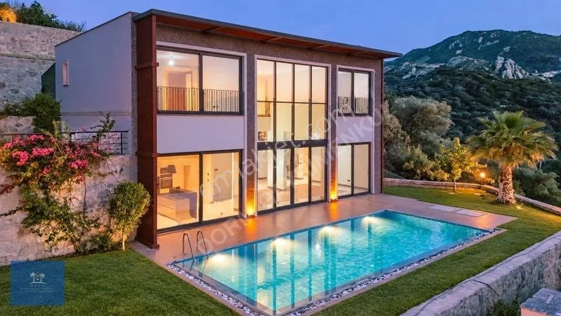 Sea View Villa for Sale with 1,000 M2 Plot in Yalıkavak, photo 4