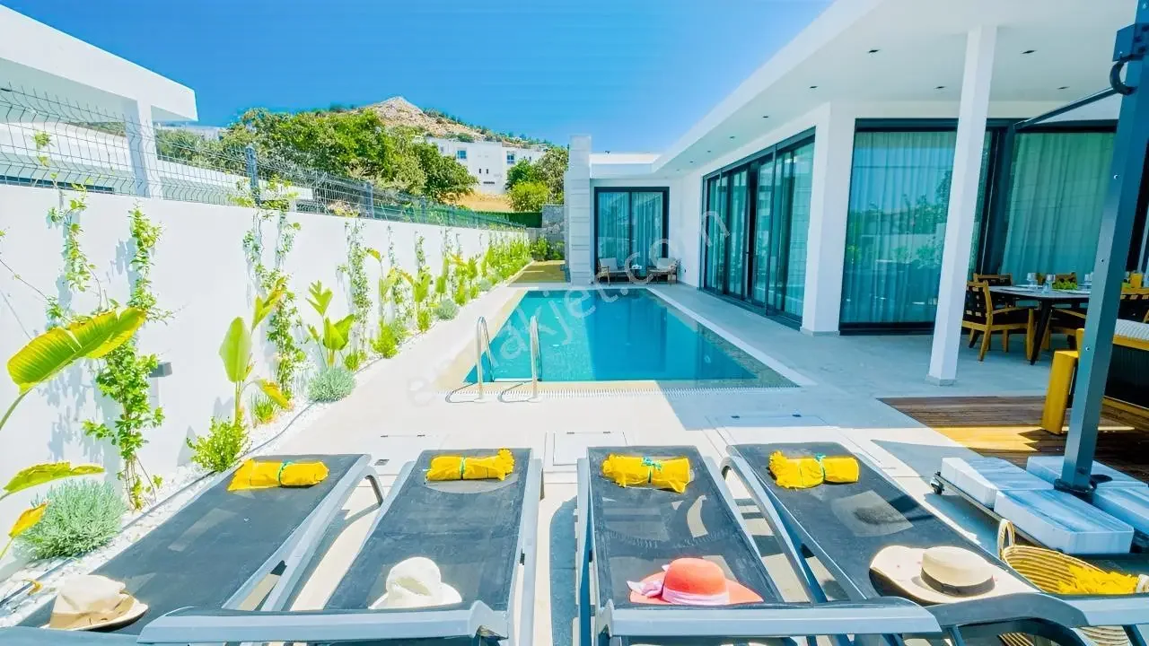 Yalıkavak'ta 550 M2 Arsa İçerisinde 3+1 Tek Katlı Lüx Villa !, photo 3
