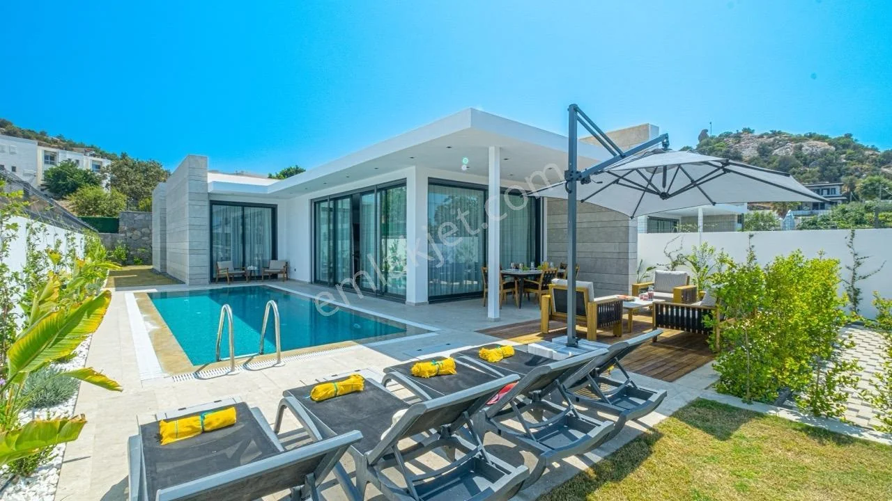 Yalıkavak'ta 550 M2 Arsa İçerisinde 3+1 Tek Katlı Lüx Villa !, photo 1