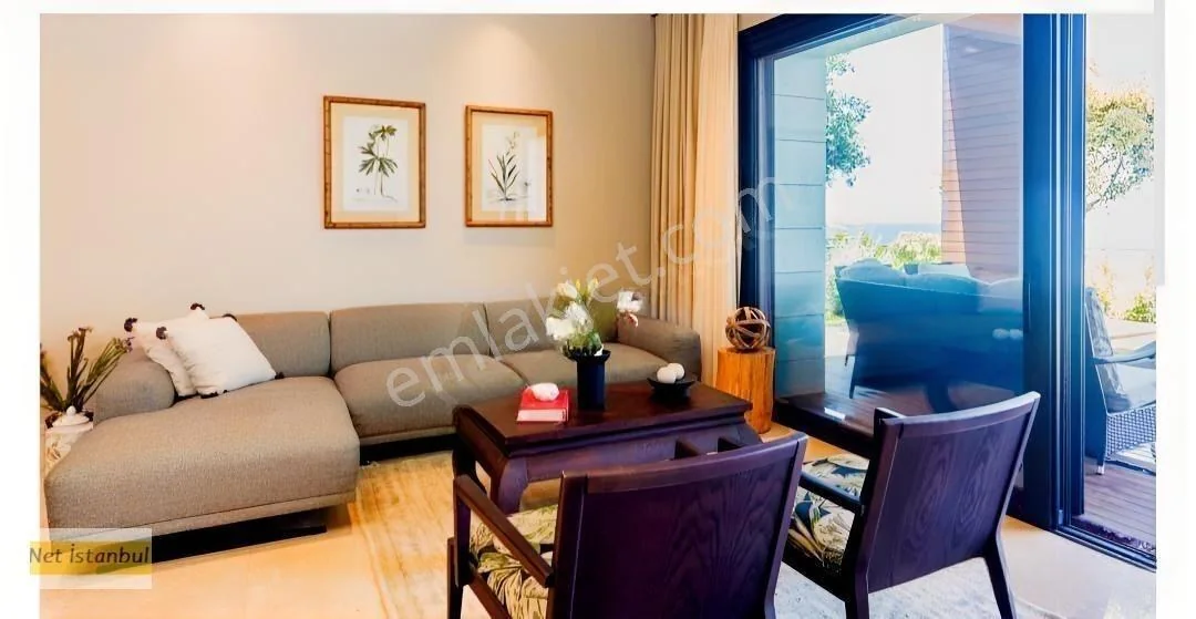 Seafront 2+1 Villa with Private Garden in Yalıkavak Tilkicik Bay, photo 5