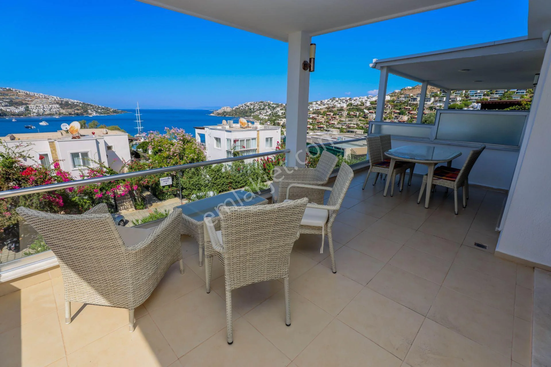 Renovated 4+2 Triplex with Sea View in Bodrum Gündoğan Center, photo 2
