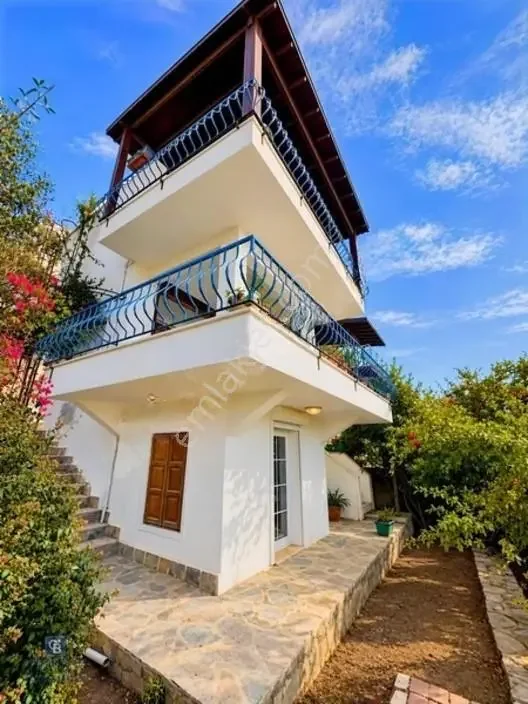Bodrum Kadıkalesi Ormancılar Sitesi - Triplex with Sea View, photo 1