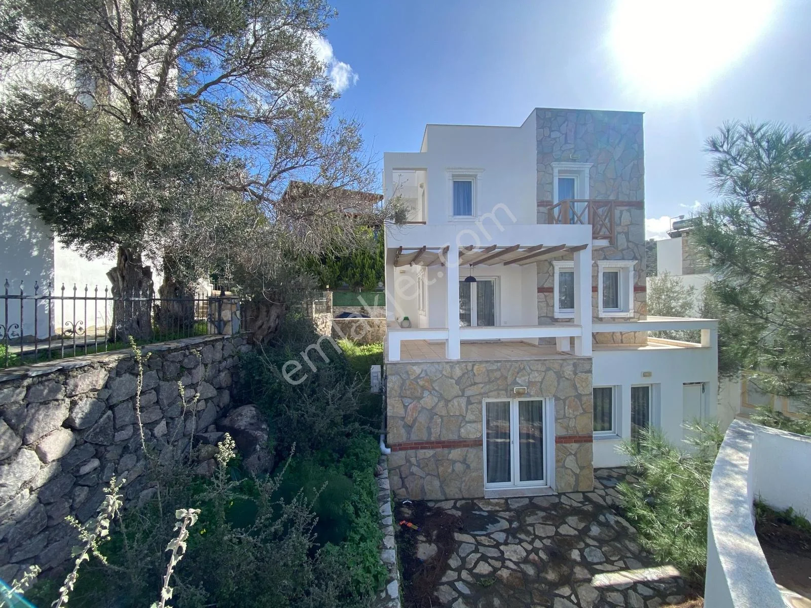 In Gündoğan, zu verkaufen, innerhalb des Komplexes, 6+1, möblierte Villa mit Garten, Terrasse, photo 2
