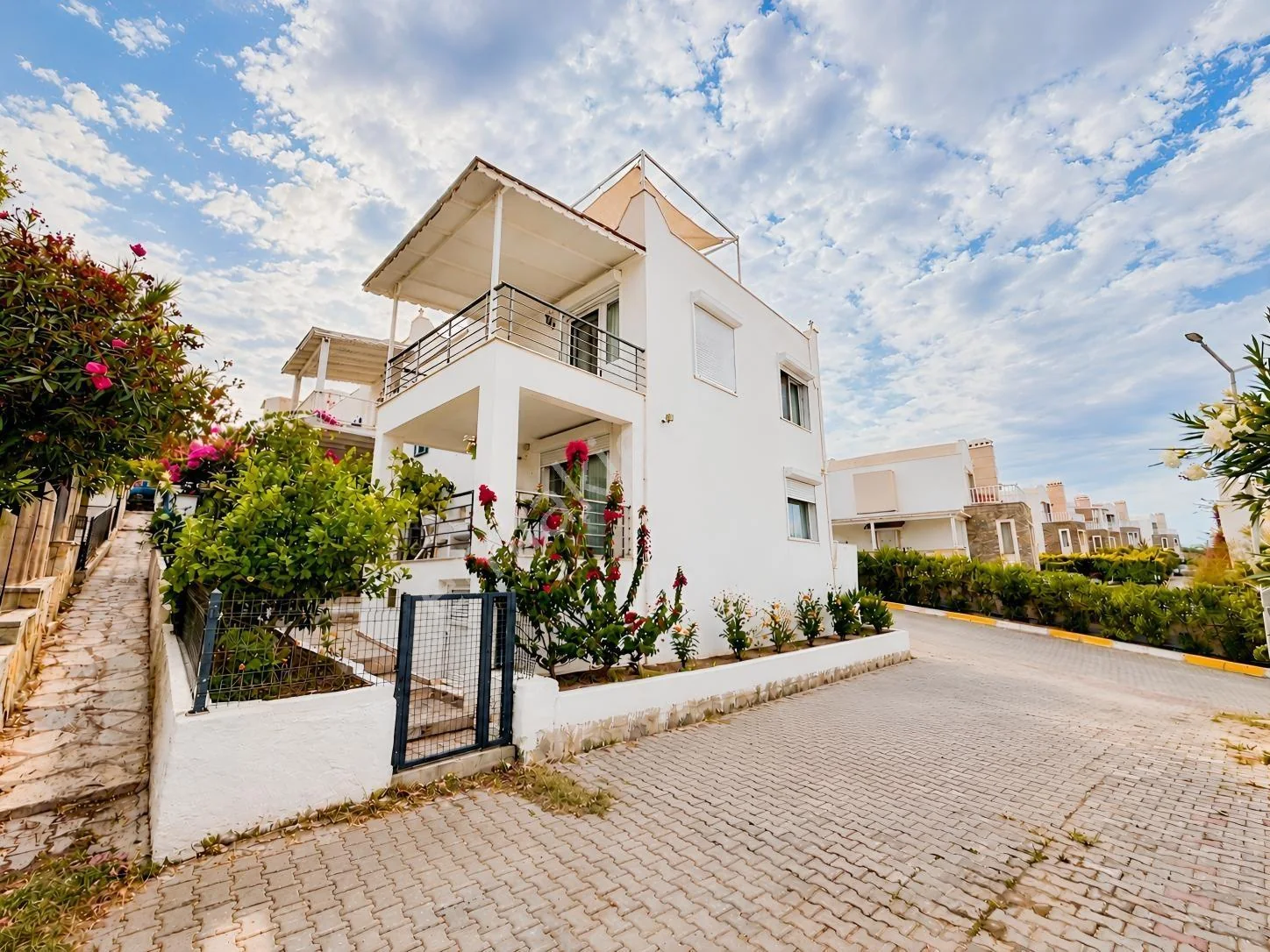 4+1 Duplex Villa with Private Sand Beach in Gündoğan Tankay Site, photo 1