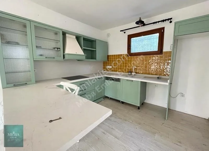 Eine Investition, die Sie sich nicht entgehen lassen sollten: 2+1 Einfamilienhaus mit Projekt auf einem Grundstück mit Privatstrand, photo 4