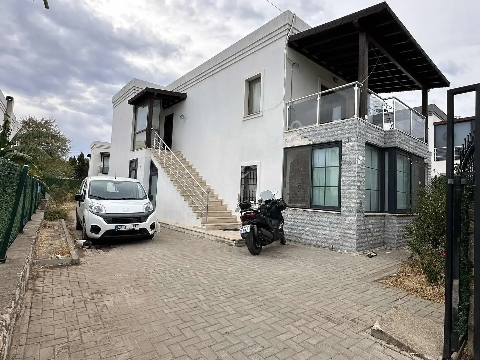 4+2 with Detached Garden and Private Parking for Sale in Konacık Çırkan, photo 1
