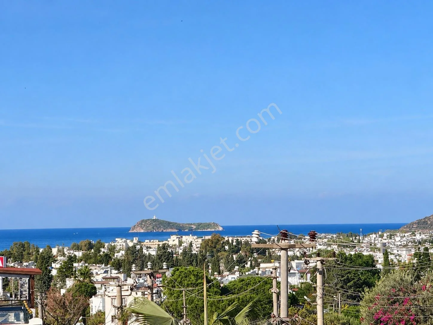 Not for those looking for a view, but for those who want to live in a view, photo 2