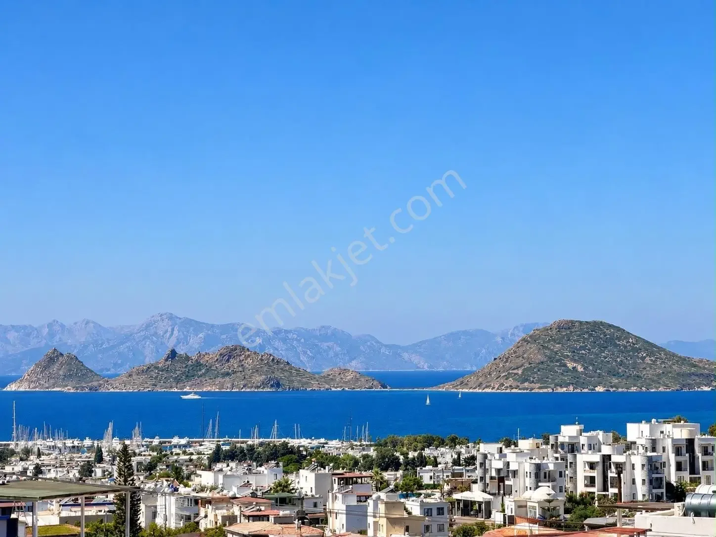 Not for those looking for a view, but for those who want to live in a view, photo 3