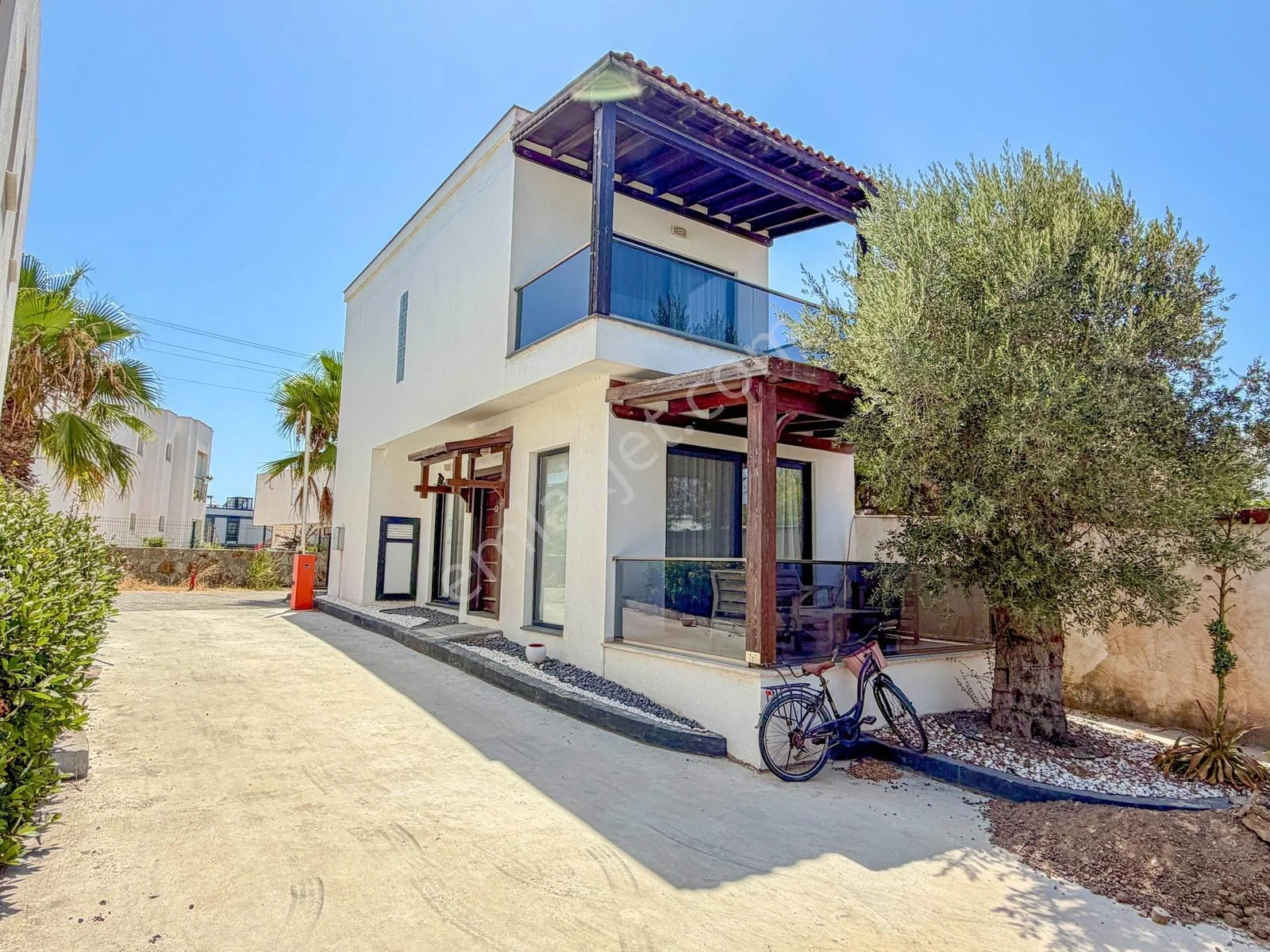 1+1 Villa in unmittelbarer Nähe zum Strand in Turgutreis Bahçelievler, photo 1