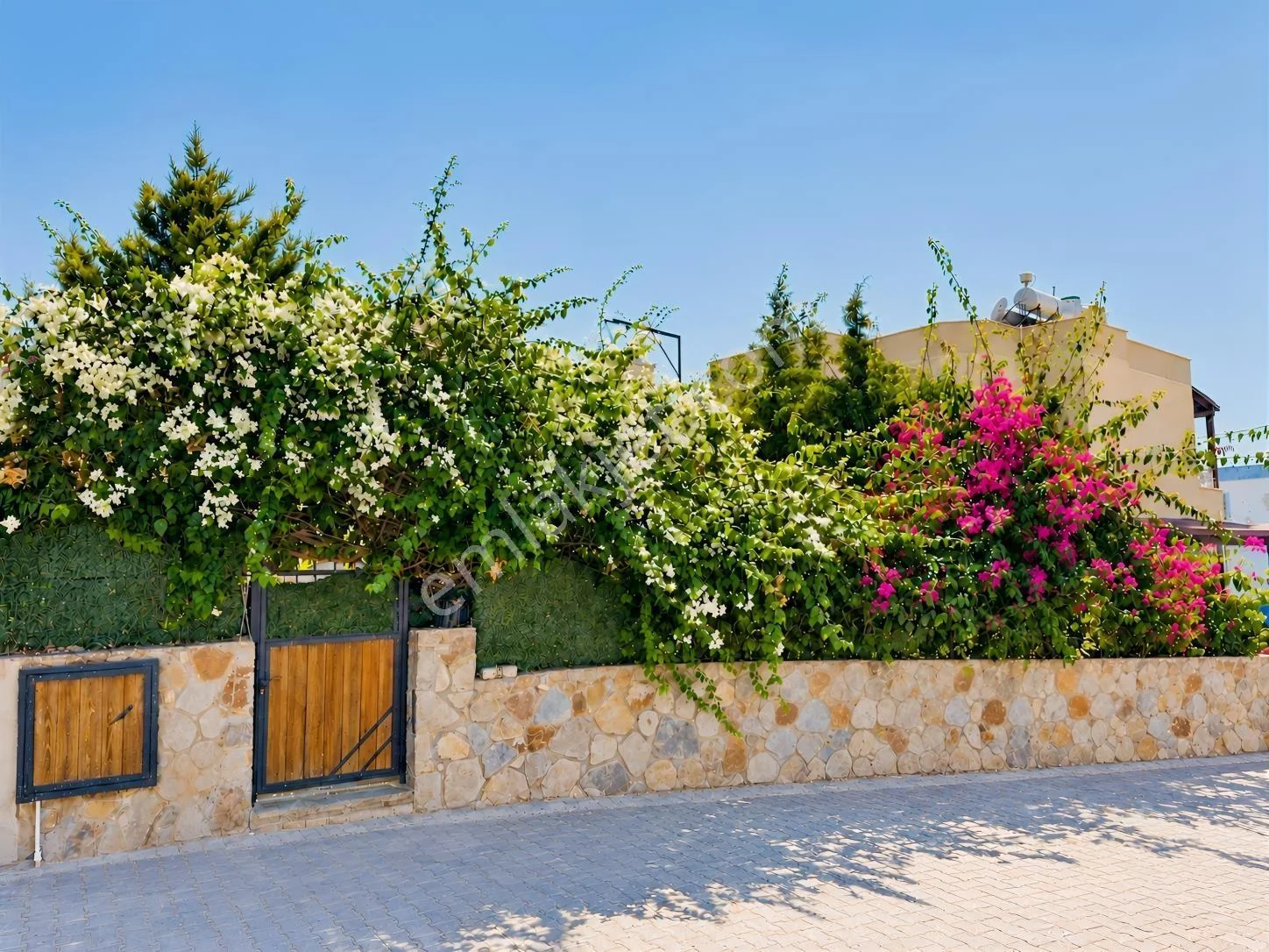 3+1 Flat Detached Villa Suitable for Summer and Winter Living in Turgutreiste, photo 1