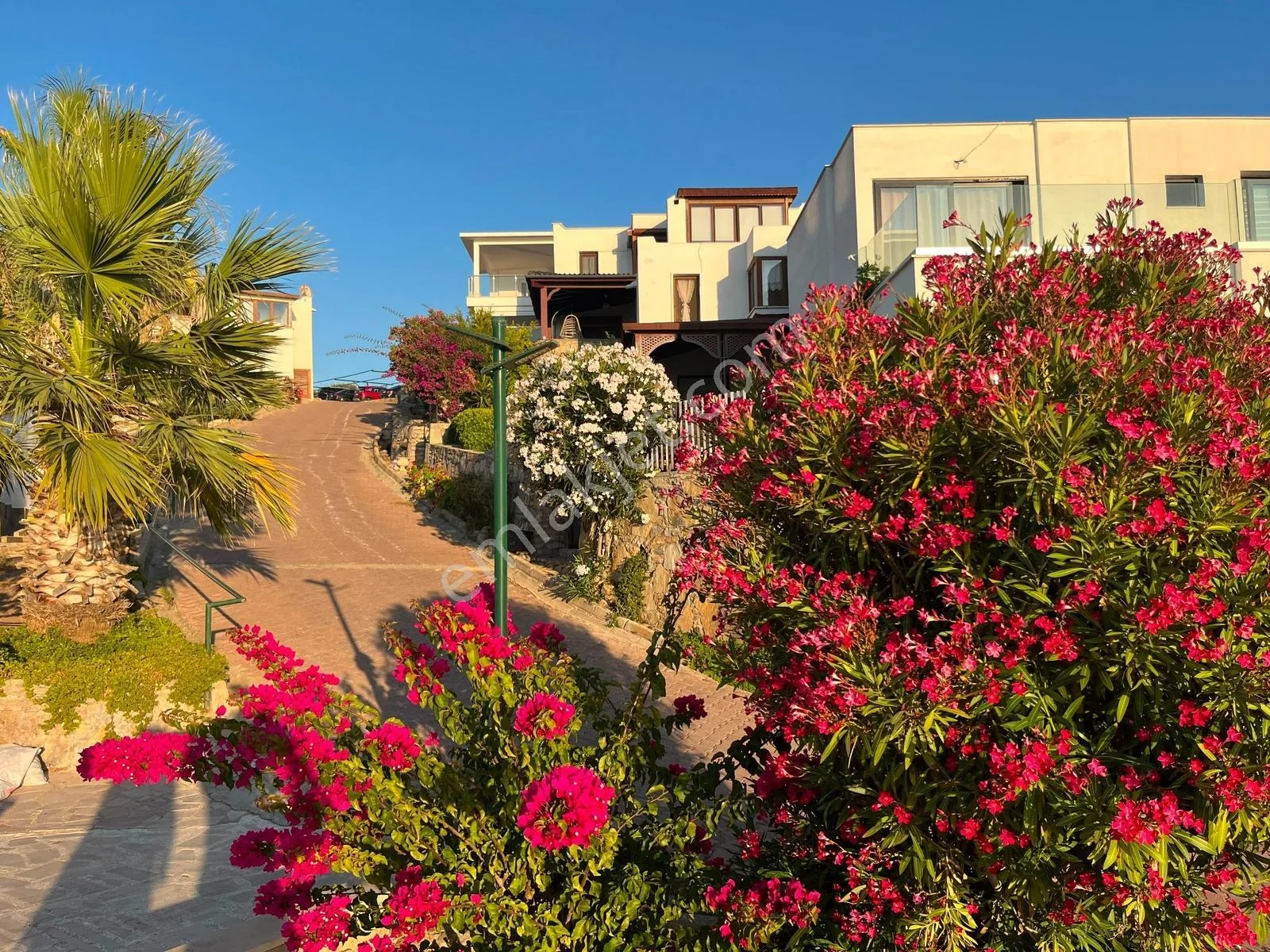 Gumusluk Sunset Site. 3+1 Maisonette zum Verkauf mit Pool, photo 2
