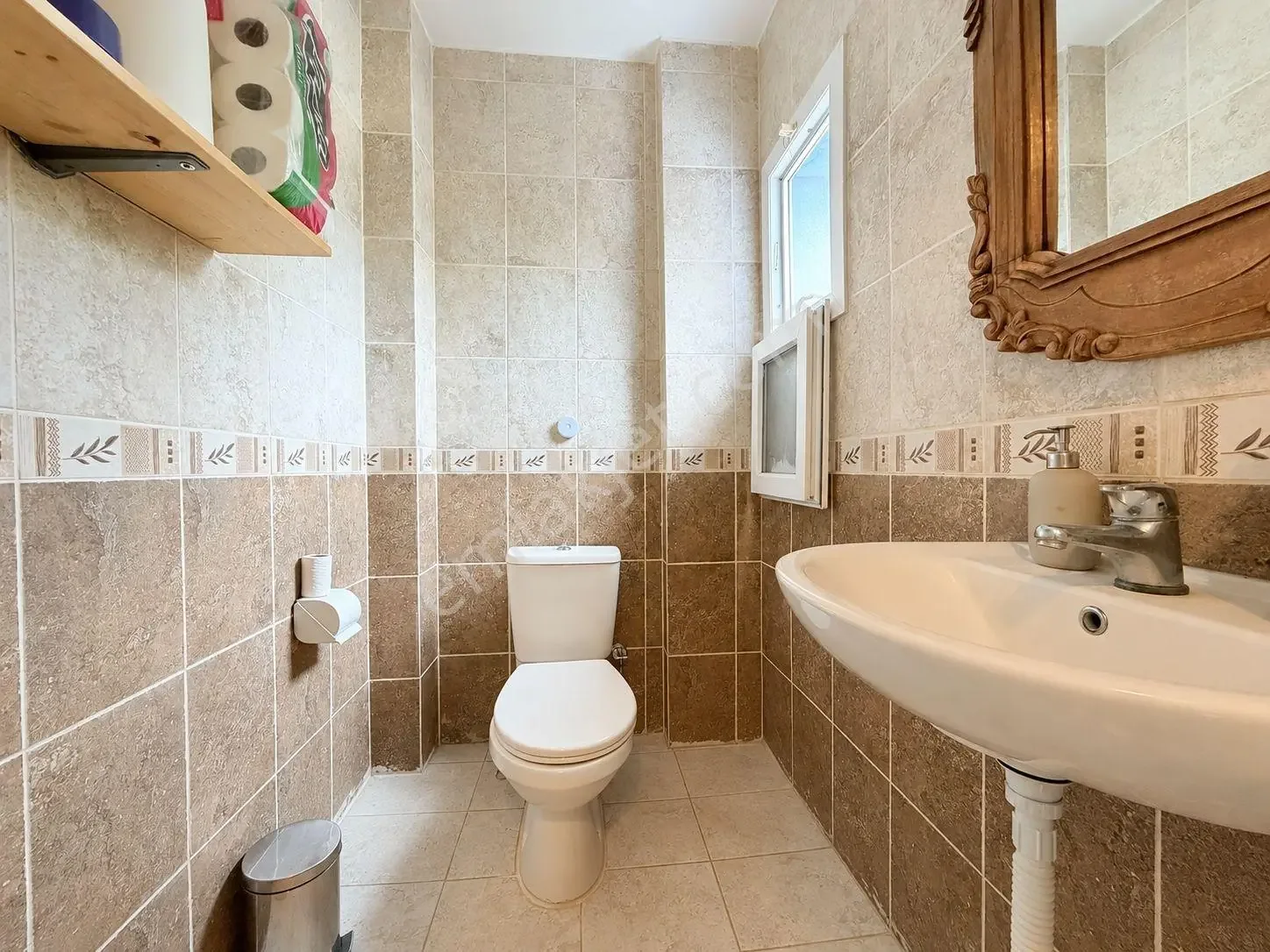 Zentral gelegene 3+1-Maisonette-Doppelvilla zum Verkauf in Gümüşlük, photo 3