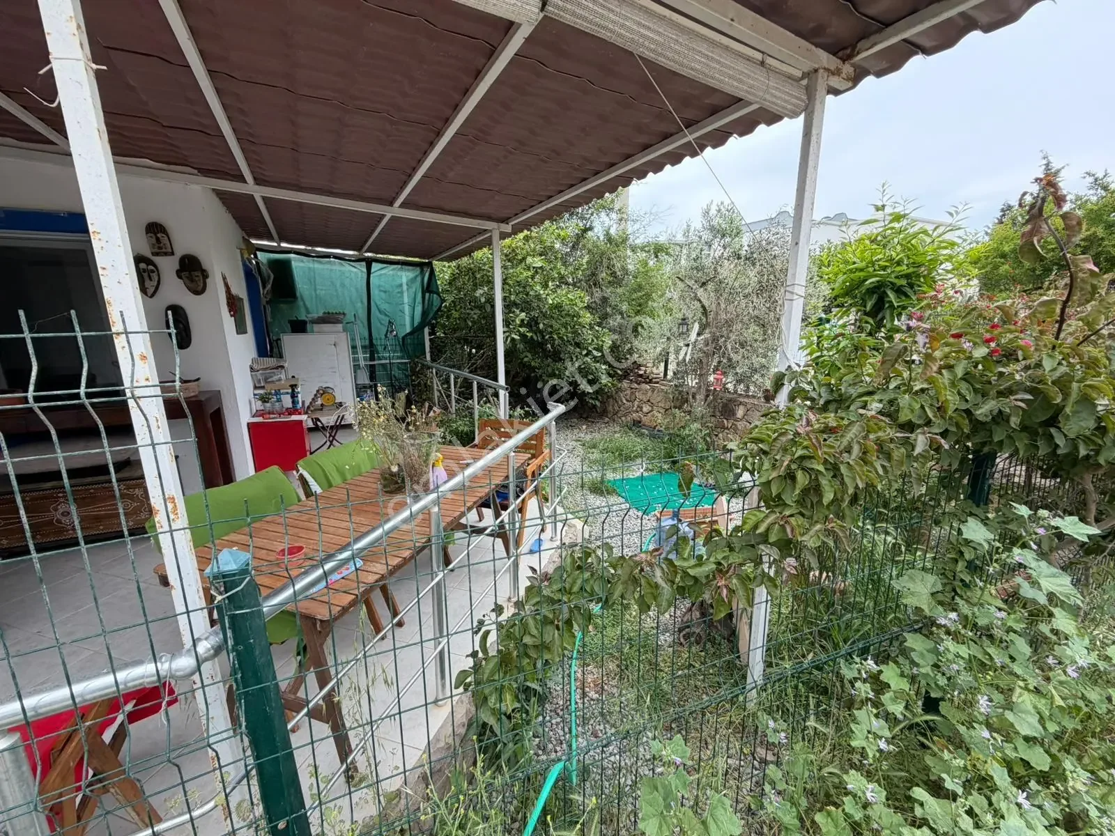 Zentral gelegene 3+1-Maisonette-Doppelvilla zum Verkauf in Gümüşlük, photo 4