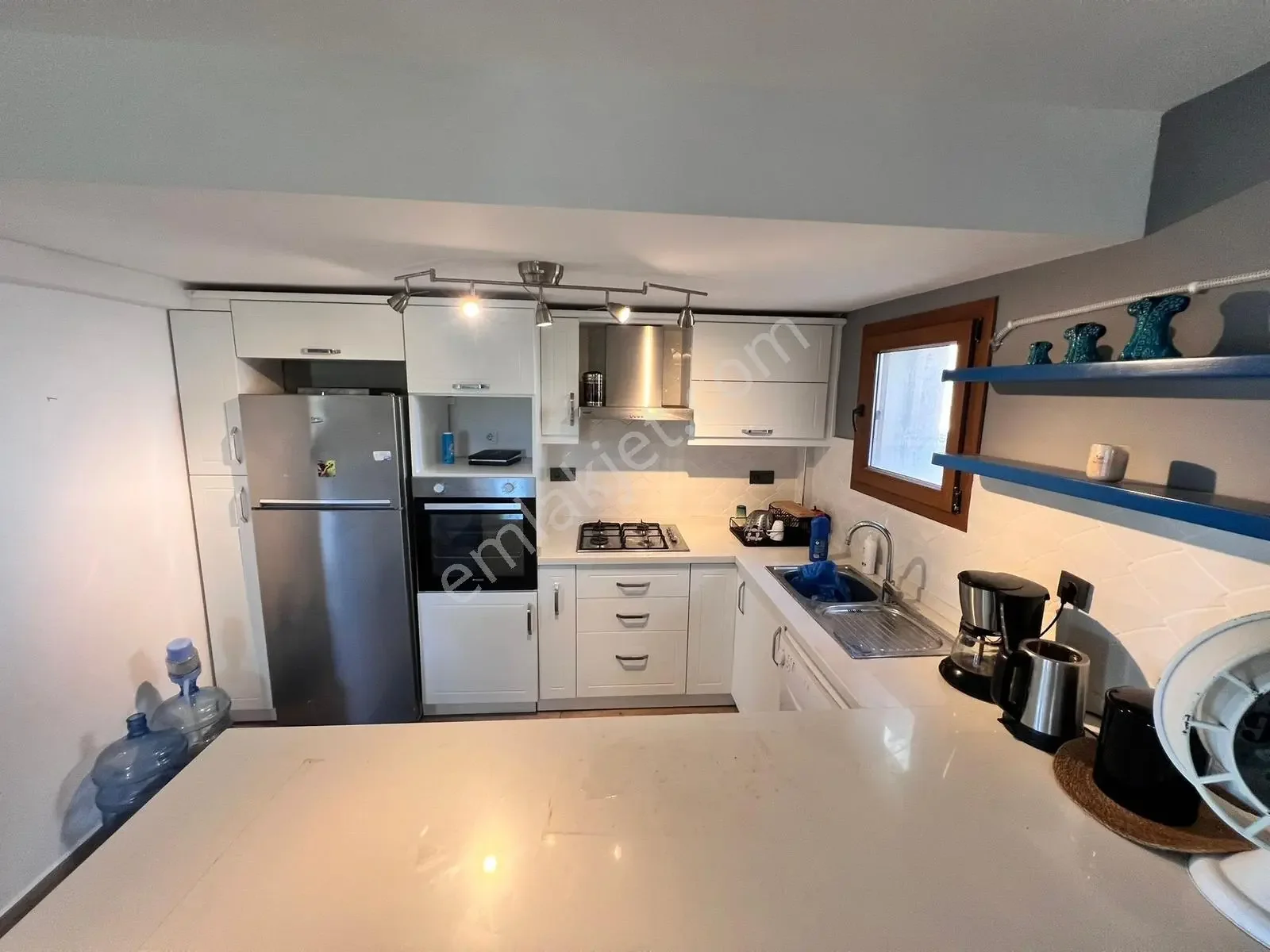 3+1 Maisonette-Villa mit Strand- und Meerblick zum Verkauf in Gümüşlük, photo 4